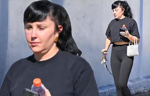 一口气看完娱乐圈吃瓜系统,揭秘吃瓜系统背后的秘密与真相